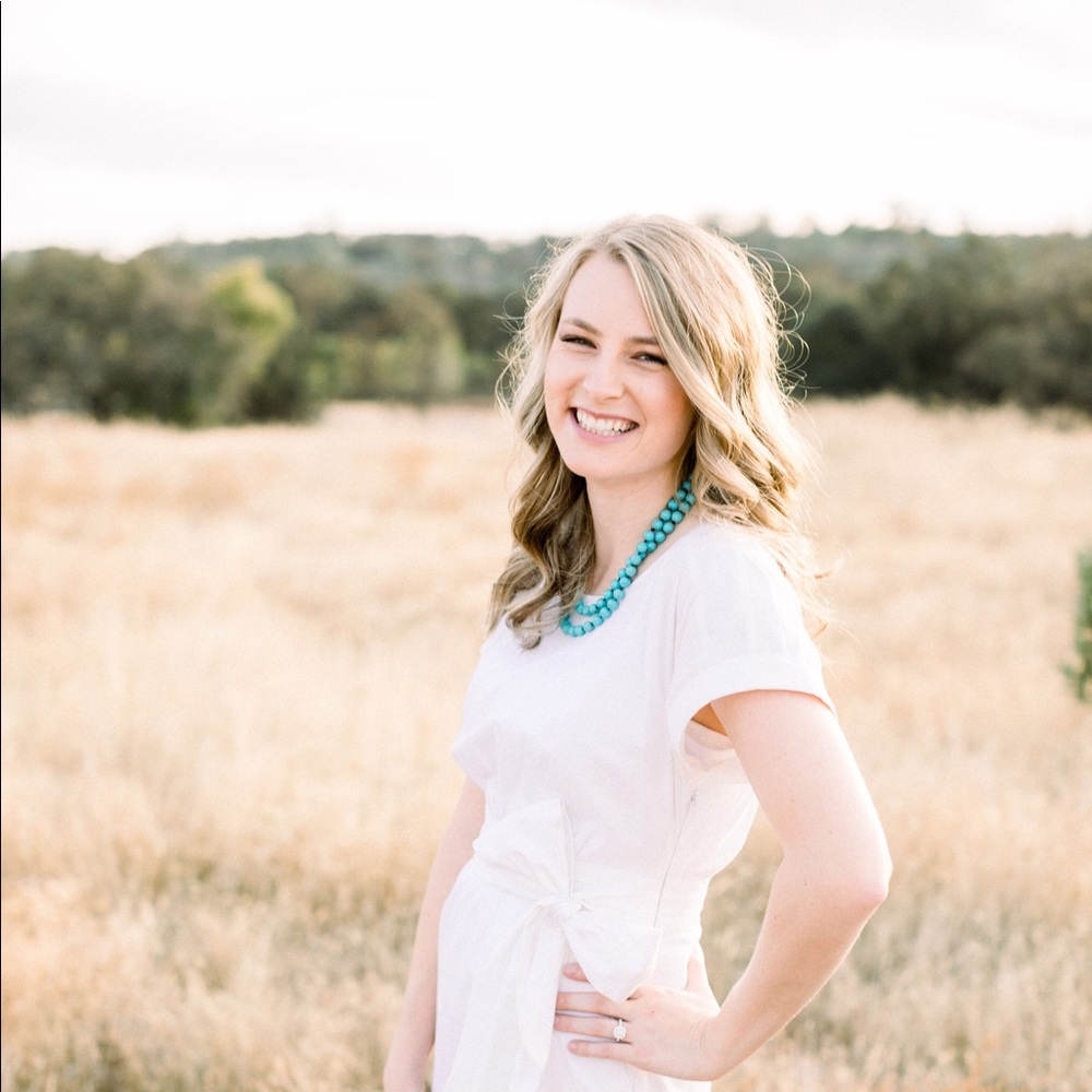 Meet your Posher, Alexis